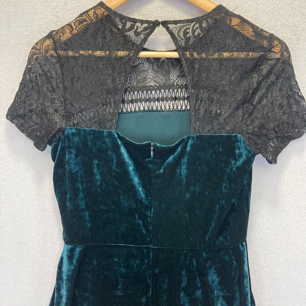 SANGRIA Green Velvet Mini Dress Women's Size 6 Lace Illusion Yoke Witchy - Picture 13 of 16